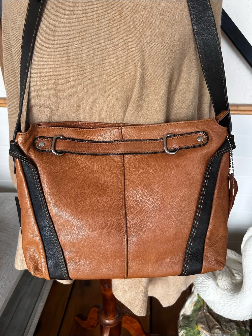 Nino Bossi Genuine Leather Hobo Shoulder Bag – New With Tags
